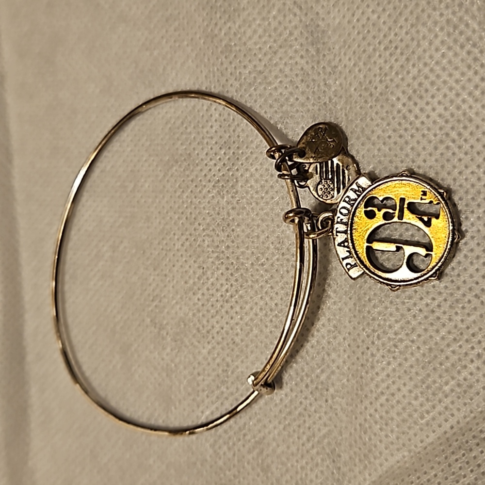 Alex & Ani Platform 9 3/4 Bracelet
